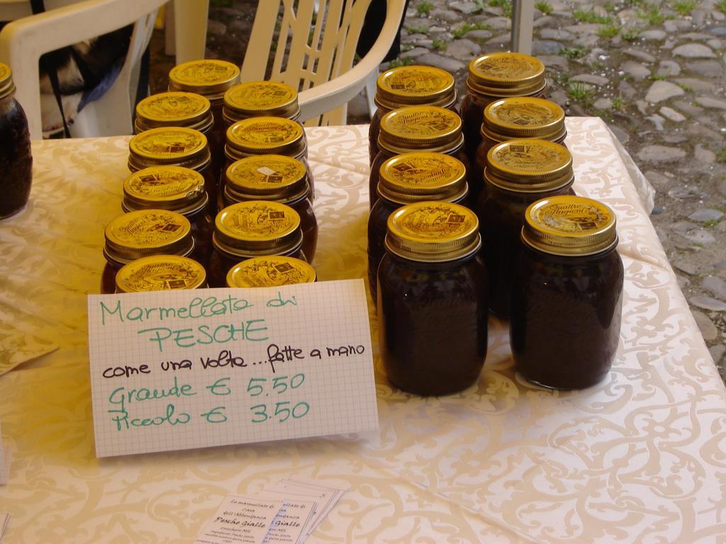 Casa Dell' Abbondanza B&B Agriturismo Vigoleno Eksteriør bilde